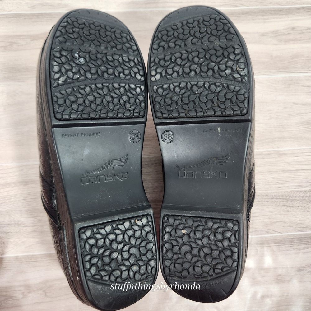 Dansko Black Tooled Leather Floral Professional Stapled Clogs EU 38 US 7.5-8 - Picture 7 of 13